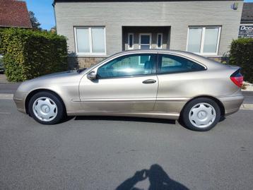 Mercedes c220cdi coupé  cuir clim contrôle technique ok, Autos, Mercedes-Benz, Cuir, Achat, CLC, Entreprise