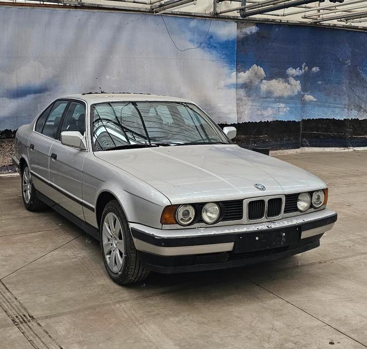 BMW 524 TUBRO DIESEL OLDTIMER MET HOLLANDSE PAPIEREN, Auto's, Oldtimers, Particulier, Metaalkleur, Open dak, Trekhaak, BMW, Diesel