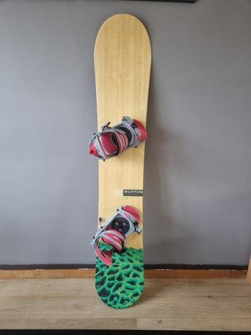 Set: Snowboard + bindingen + boots + handschoenen