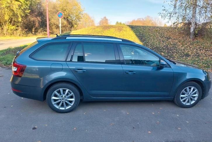 Skoda Octavia III Combi 1.6 - 85kw - gris/bleu - 15.300 €, Auto's, Skoda, Particulier, Octavia, ABS, Adaptive Cruise Control, Airbags