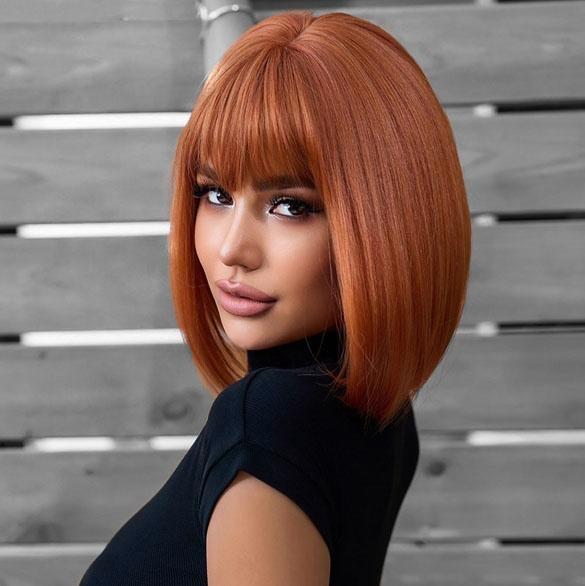 Pruik kort oranje steil haar in bob model met pony, Handtassen en Accessoires, Uiterlijk | Haarverzorging, Nieuw, Verzenden