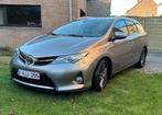 Toyota Auris Touring Sports 1.33 Dynamic 2014, Voorwielaandrijving, USB, Zwart, 4 cilinders