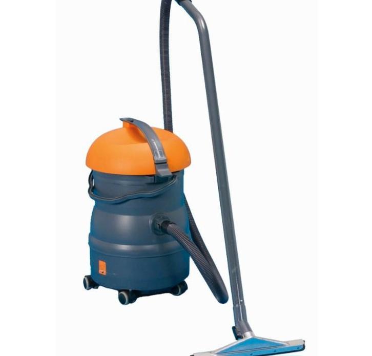 Taski vacumat 22 aspirateur pro eau et poussière, Doe-het-zelf en Bouw, Reinigingsmachines, Gebruikt, Ophalen