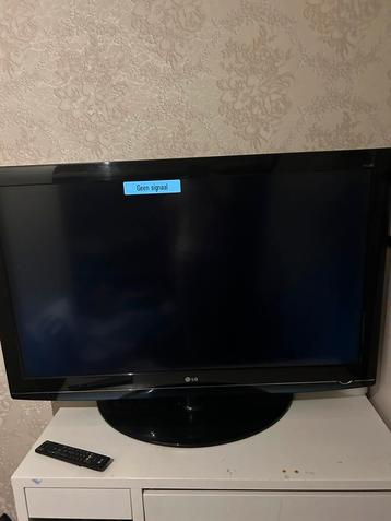 Lg tv 47inch 2009 Voor playstation of kanaal beschikbaar voor biedingen
