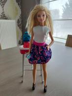 Barbiepop met hondje, Enfants & Bébés, Jouets | Poupées, Enlèvement, Utilisé