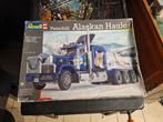 Revell Peterbilt Alaskan Hauler, Ophalen, Zo goed als nieuw, Revell