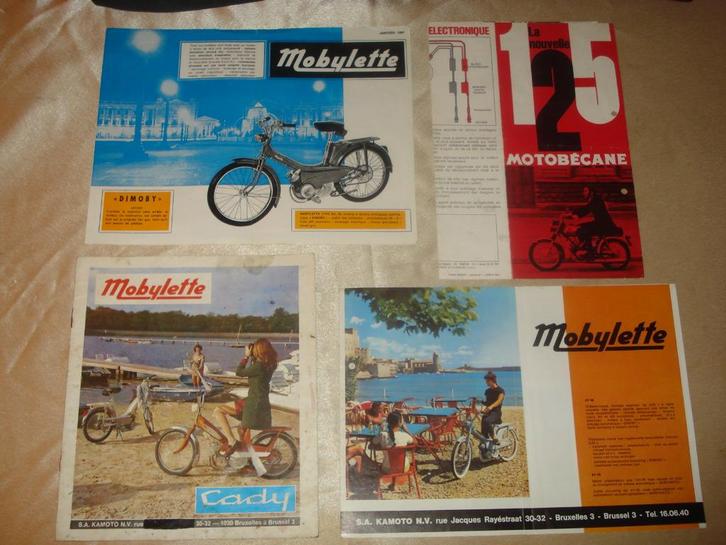 MOTOBECANE-MOBYLETTE Lot de 4 Anciennes Brochures Dépliants, Motoren, Handleidingen en Instructieboekjes, Overige merken, Ophalen of Verzenden