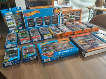 Groot lot hotwheels majorette matchbox beschikbaar voor biedingen