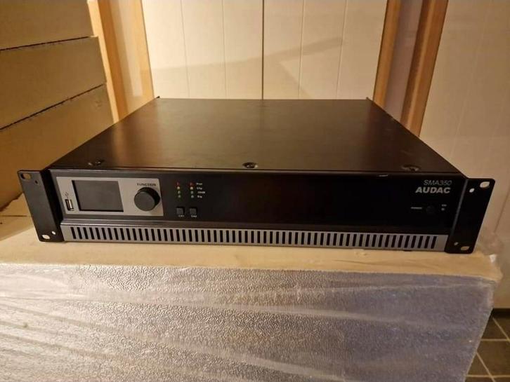 Professionele versterker Audac SMA 350 2x 350 Watt, Muziek en Instrumenten, Versterkers | Keyboard, Monitor en PA, Zo goed als nieuw