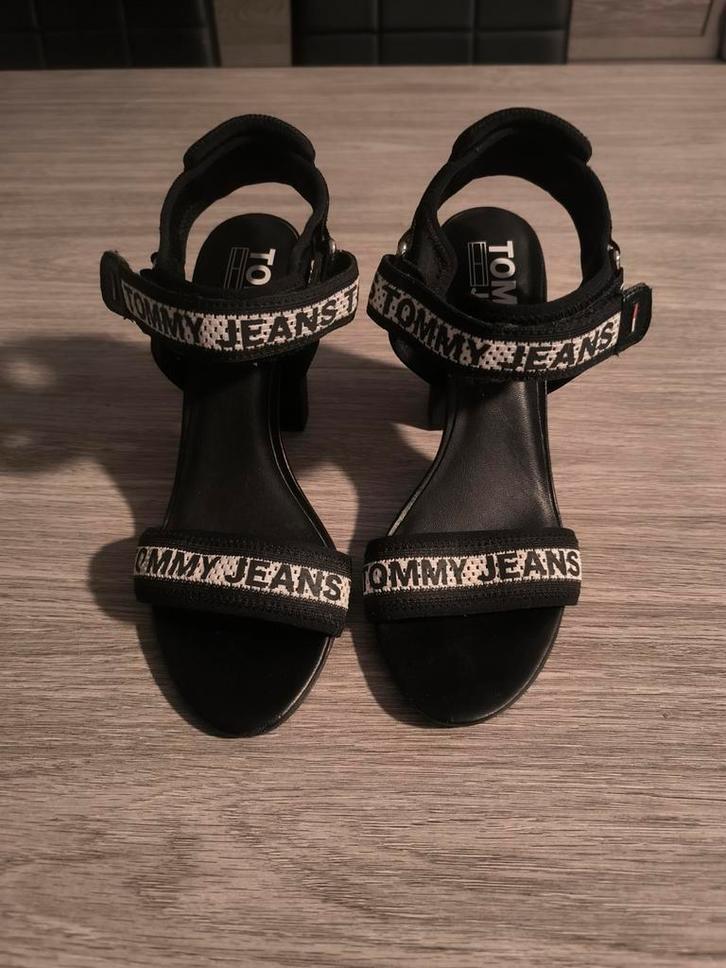 Tommy jeans schoenen met brede hak - maat 39 (nieuw), Kleding | Dames, Schoenen, Nieuw, Overige typen, Zwart, Ophalen of Verzenden