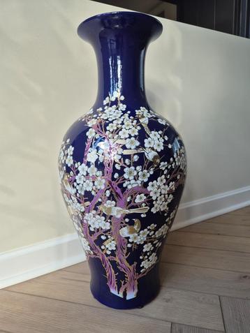 Nieuwe vaas XXL formaat van Bloemen van Cornelis! beschikbaar voor biedingen