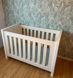 Mooie kinderkamer met spijlendbed, ladenkast en kleerkast, Kinderen en Baby's, Ophalen