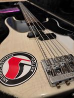 Fender P Bass Mike Dirnt MIM with Case, Muziek en Instrumenten, Snaarinstrumenten | Gitaren | Bas, Ophalen, Gebruikt, Elektrisch