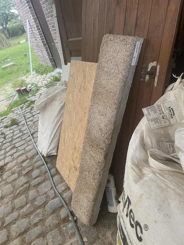 GRATIS Linteel beton met hennep en hennep resten isolatie, Bricolage & Construction, Isolation & Étanchéité, Enlèvement