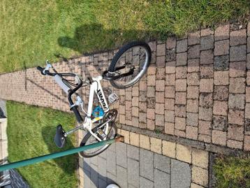 Crossfiets beschikbaar voor biedingen