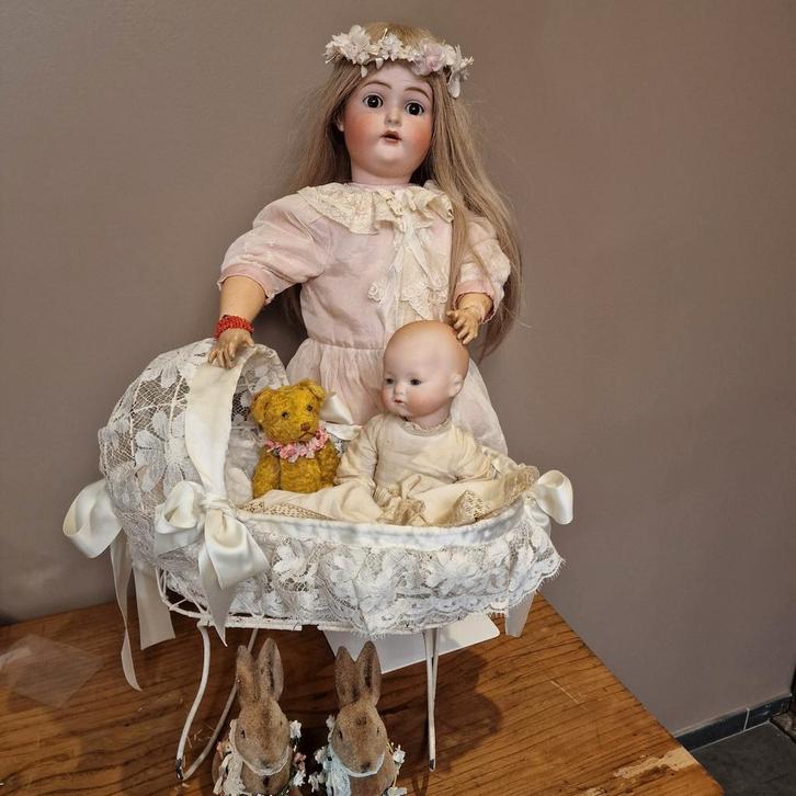 Frans poppenwiegje + dreambaby + beertje, Antiek en Kunst, Antiek | Speelgoed, Ophalen of Verzenden