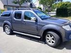 Nissan Navara 2.5 dci 4x4 dubbele cabine 5 zitplaatsen, Auto's, Nissan, Euro 5, Parkeersensor, Leder, SUV of Terreinwagen
