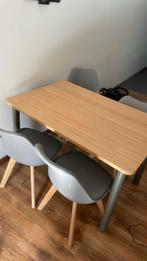 Eettafel met 4 stoelen – moderne set in goede staat, Huis en Inrichting, Ophalen, Zo goed als nieuw