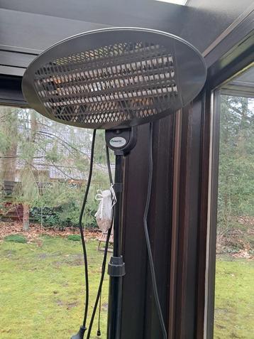 Infrarood warmte lamp - 3 standen beschikbaar voor biedingen