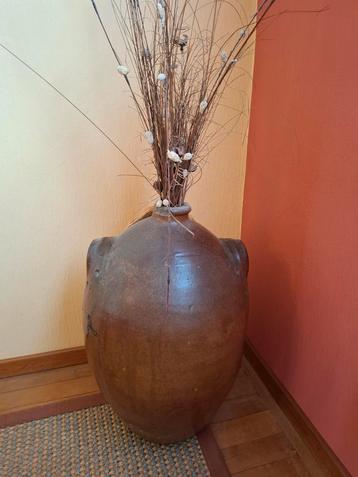 Grand pot en terre cuite dure hauteur 65cm beschikbaar voor biedingen