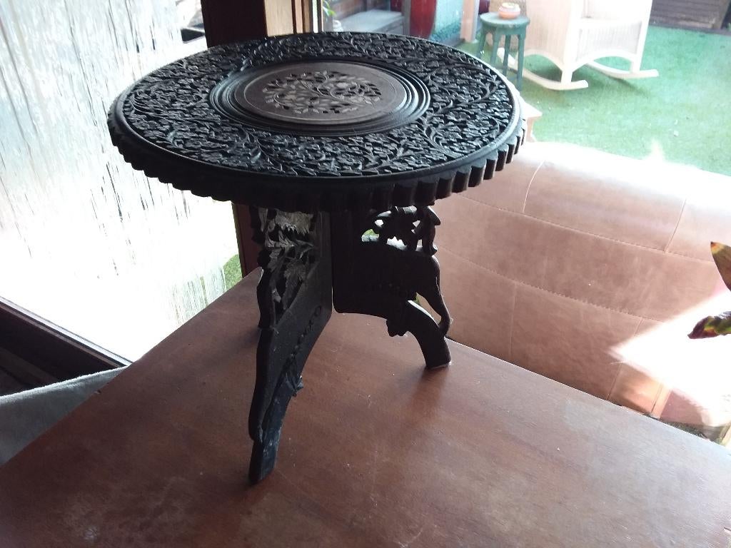 Table d'appoint asiatique vintage, Antiquités & Art, Antiquités | Accessoires de maison, Enlèvement ou Envoi