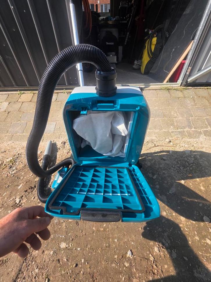 Makita rugstofzuiger, Elektronische apparatuur, Stofzuigers, Ophalen