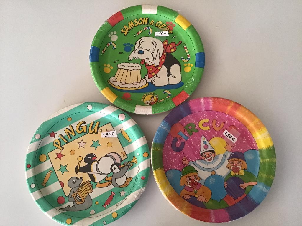 diverse nieuwe kinder bordjes in wegwerpverpakking of pvc, Kinderen en Baby's, Babyvoeding en Toebehoren, Ophalen of Verzenden