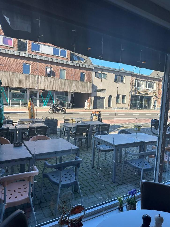 Broodjeszaak over te nemen, dringend prijs bespreekbaar., Zakelijke goederen, Exploitaties en Overnames