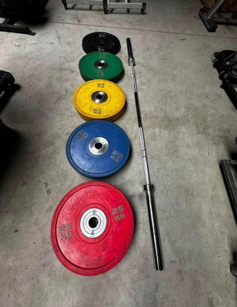 150kg Gekleurde Bumperplates + Olympische Barbell 220cm, Sports & Fitness, Équipement de fitness, Enlèvement, Utilisé, Plaques d'haltères