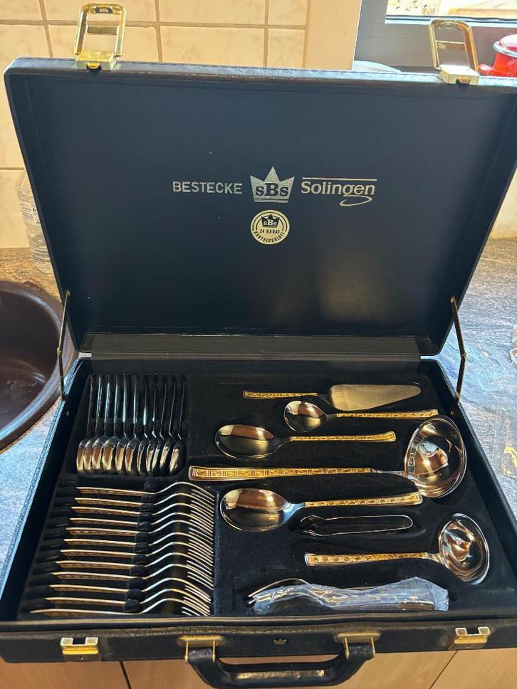 SBS Solingen 24 karaat goud verguld Kwaliteitsbestek, Maison & Meubles, Cuisine | Couverts, Comme neuf, Ensemble de couverts, Enlèvement