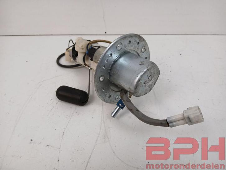 Brandstofpomp Suzuki GSX1300BK GSX1300 B-king Bking brandsto, Motoren, Onderdelen | Suzuki, Gebruikt, Ophalen of Verzenden
