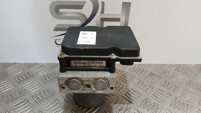 ABS Pomp van een Mercedes E-Klasse, Auto-onderdelen, Elektronica en Kabels, Mercedes-Benz, Gebruikt, 3 maanden garantie, Ophalen of Verzenden