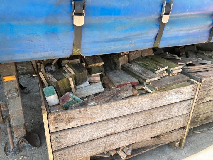 Recuperatie droog brandhout, Tuin en Terras, Brandhout, Blokken, Overige houtsoorten, 6 m³ of meer, Ophalen