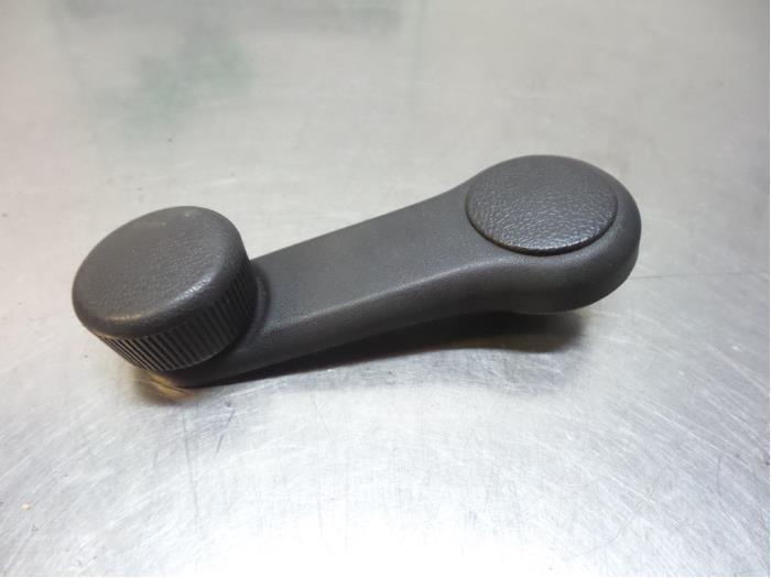 Manivelle de vitre d'un Kia Picanto (Picanto 11-), Autos : Pièces & Accessoires, Vitres & Accessoires, Kia, Utilisé, Enlèvement ou Envoi