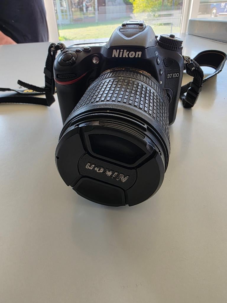 Nikon D7100 +  nikon lens 18-140-tas en accesoires, Audio, Tv en Foto, Ophalen, Zo goed als nieuw, Spiegelreflex, Nikon