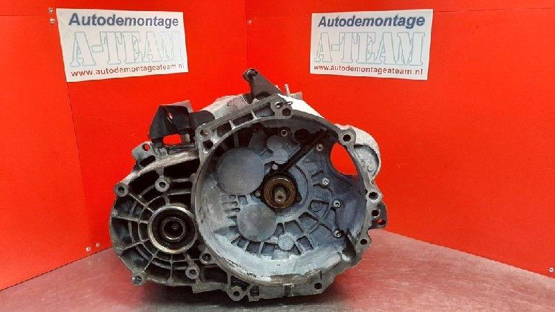 VERSNELLINGSBAK SCHAKEL Octavia Combi (1Z5) (02Q300012C), Gebruikt, Skoda