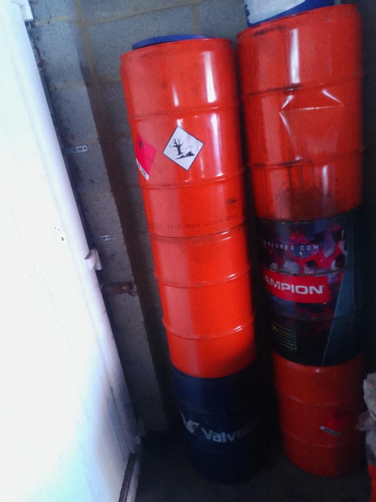 Huile de vidange a donné, Jardin & Terrasse, Bois de chauffage, Enlèvement