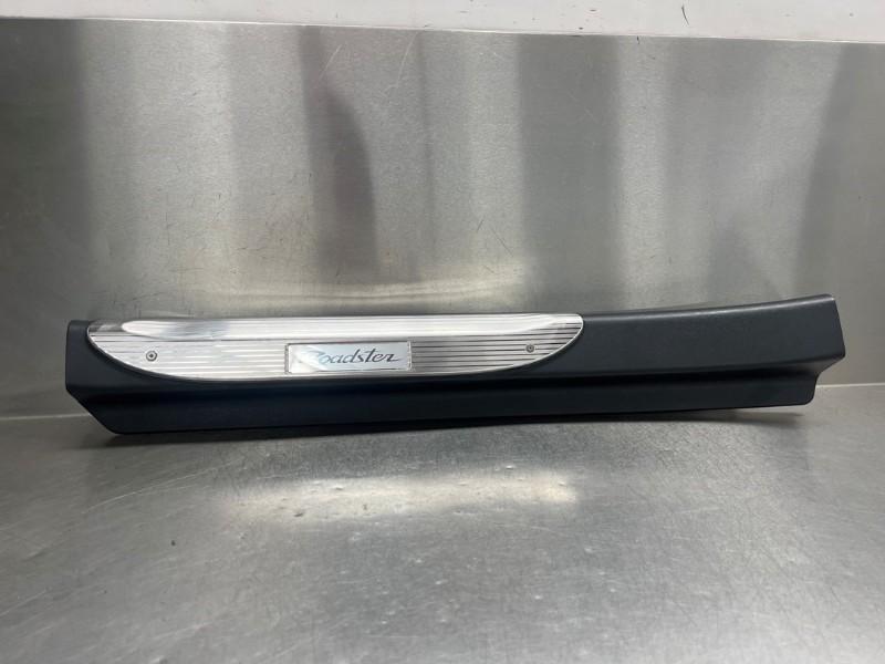 SEUIL DE PORTE GAUCHE Mazda MX-5 (ND) (01-2015/-) (|68730|), Utilisé, Mazda