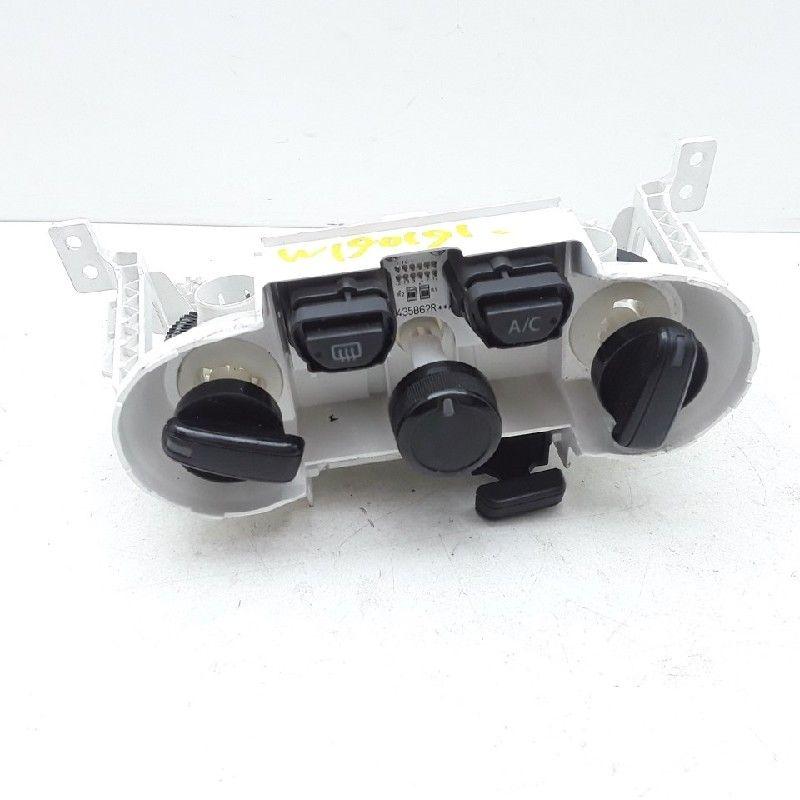 BEDIENINGSPANEEL VERWARMING Suzuki Ignis (MF) (01-2016/-), Gebruikt, Suzuki