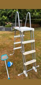 Zwembad toebehoren, Ophalen