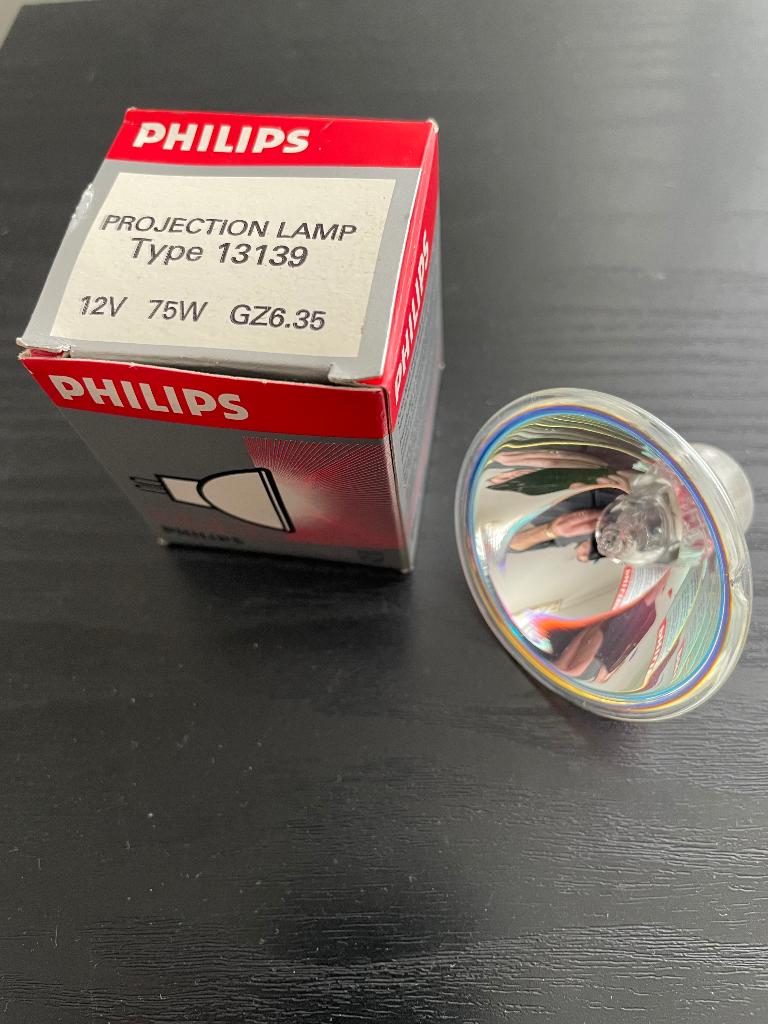 Philips Leitz 13139 ampoule V35, TV, Hi-fi & Vidéo, Photo | Matériel chambre noire, Enlèvement ou Envoi, Neuf, Accessoires pour chambre noire