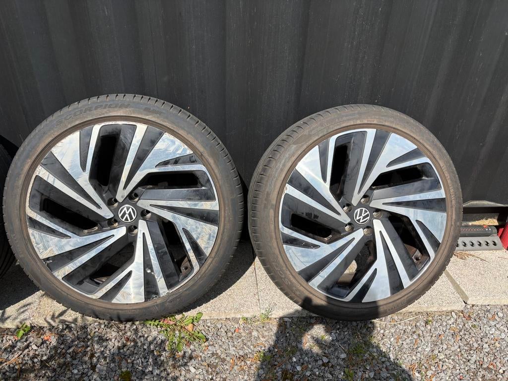 Originele 21 inch wielen Id4 ( first), Auto-onderdelen, Banden en Velgen, Ophalen, 21 inch, Band(en)