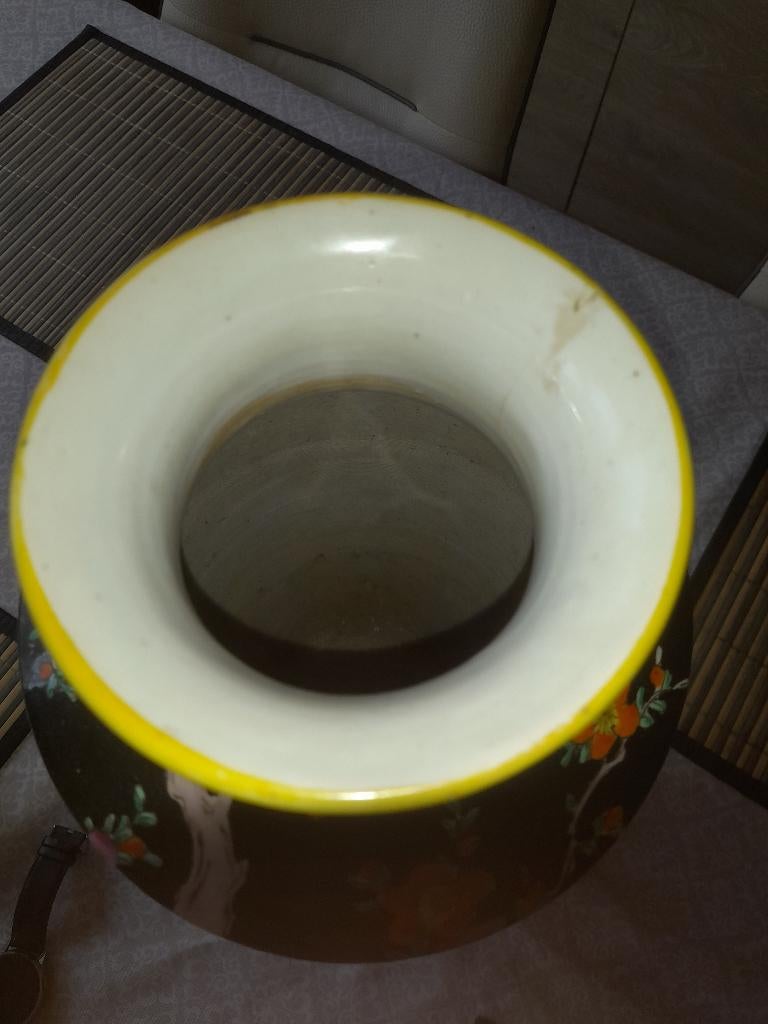 Vase chinois, Enlèvement