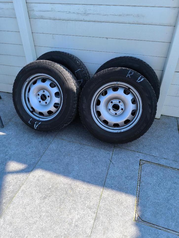 Winterbanden op velg, Auto-onderdelen, Banden en Velgen, Banden en Velgen, Winterbanden, 16 inch, 215 mm, Personenwagen, Gebruikt