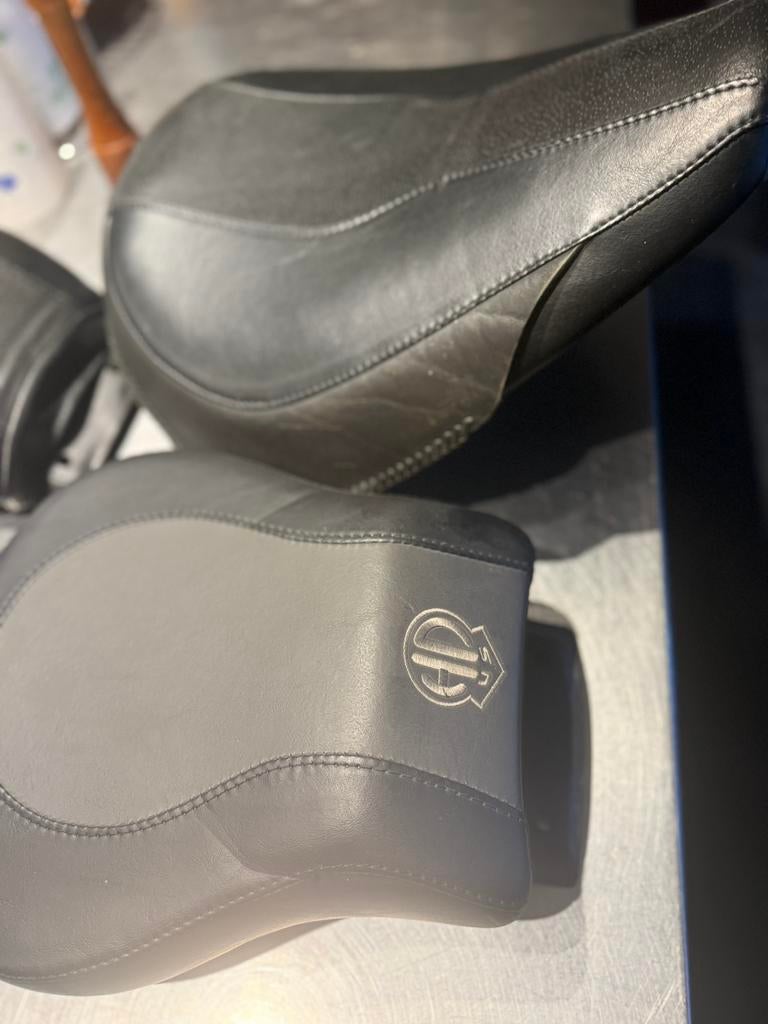 Harley davidsons zadels, Particulier