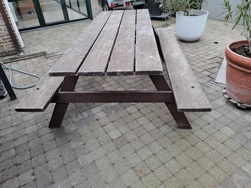 Table de pique-nique en bois, Enlèvement