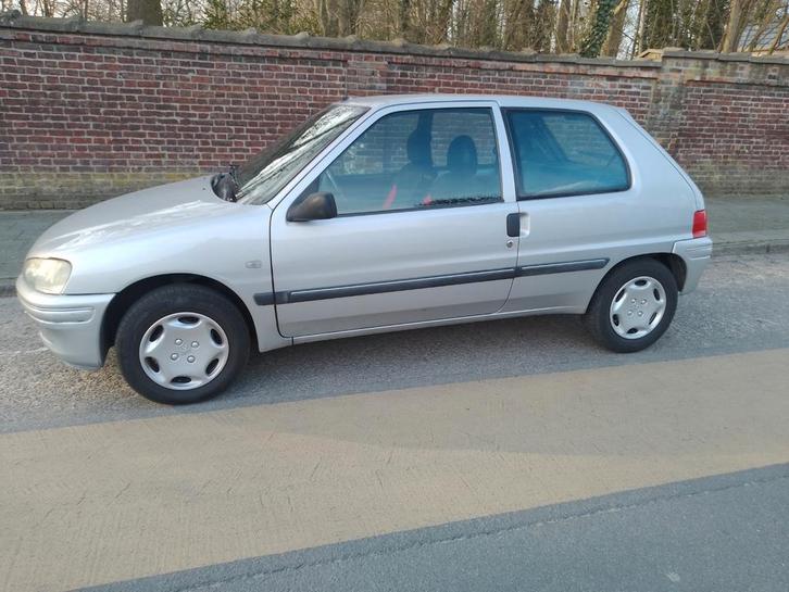 Peugeot 106 . Degelijke wagen. Blanco gekeurd, Auto's, Peugeot, Particulier, Onderhoudsboekje, Ophalen