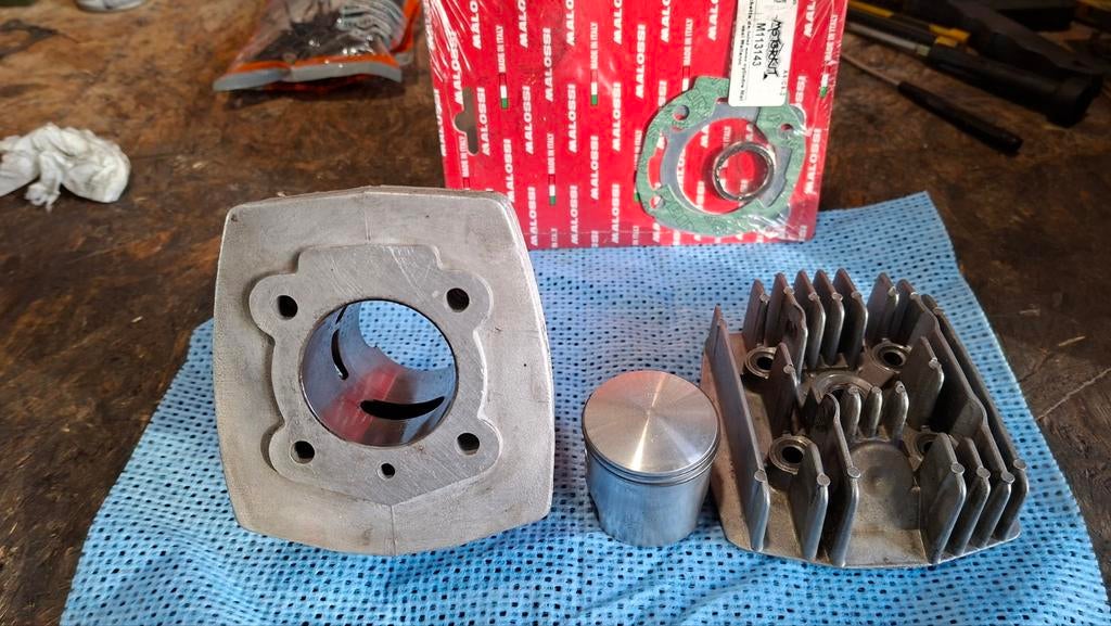 Pièces racing Honda wallaroo Peugeot fox, Vélos & Vélomoteurs, Cyclomoteurs | Honda