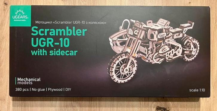 Ugears Scrambler UGR‑10 houten motor met zijspan, Hobby en Vrije tijd, Modelbouw | Overige, Nieuw, Ophalen