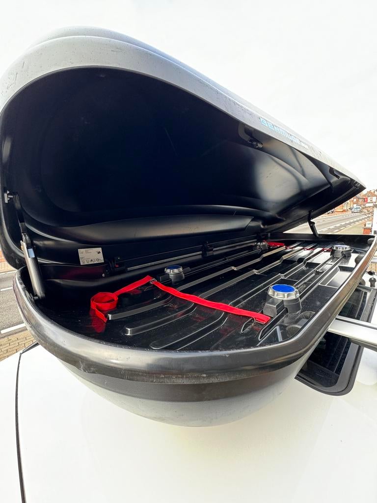 Location - Barres & Coffre de toit 524L pour BMW X3., Autos : Divers, Coffres de toit, Comme neuf, Enlèvement